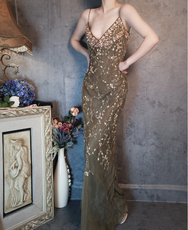 Vintage Green Mermaid Spaghetti Strap Deep V-neck 3D Floral Embroidery Long Prom Dress Evening Dress P4325