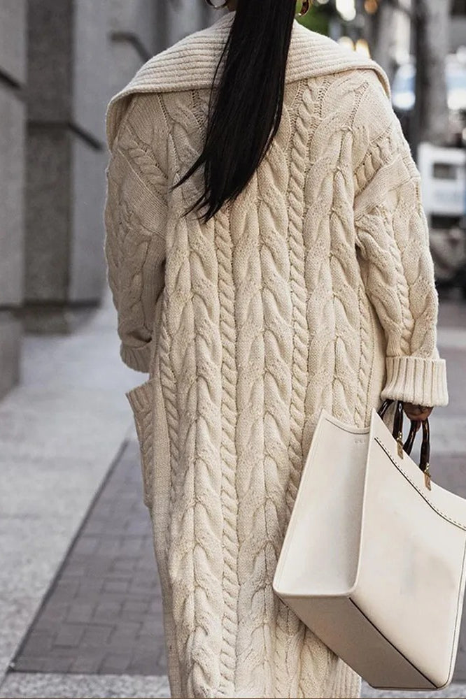 Knitted White Lapel Woolen Double Pocket Overcoat
