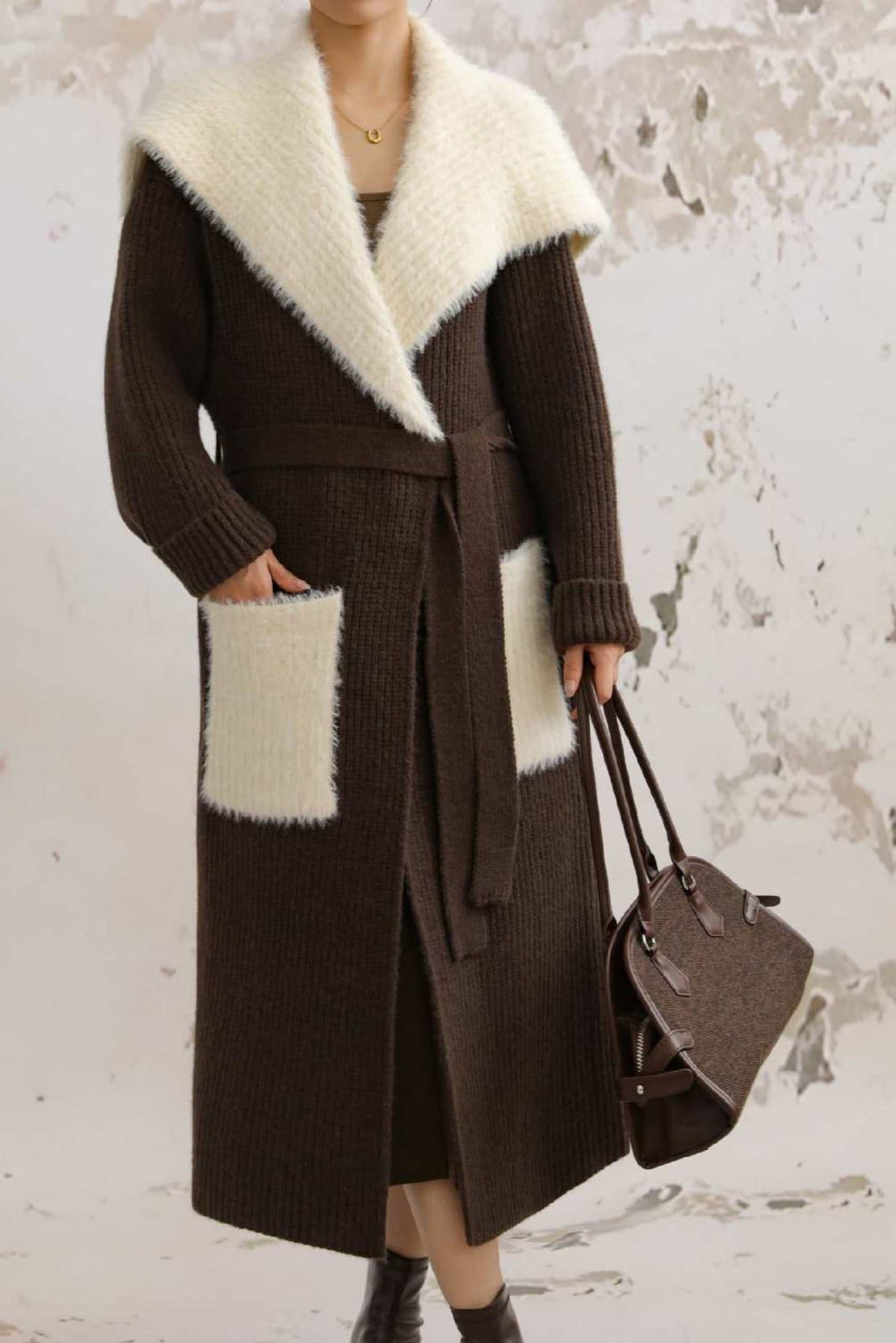 Chic PrincessAce Faux Fur Collar Loose Knit Overcoat