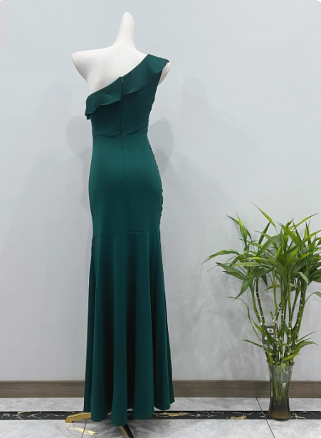Elegant Deep Emerald Green Mermaid One-Shoulder Ruffled Slit Satin Long Prom Dress Evening Dress P4337