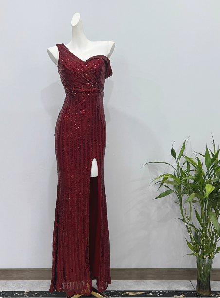 Glamorous Burgundy Slim-Fit One-Shoulder Slit Sequin Long Prom Dress Evening Dress P4339