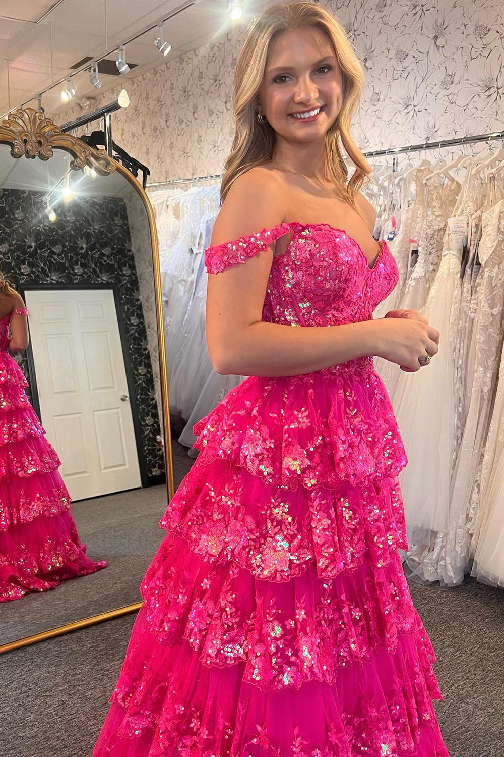 Sweetheart A-Line Prom Dress Spaghetti Straps High Split Sweep Train Lace Fomal Dress with Appliques
