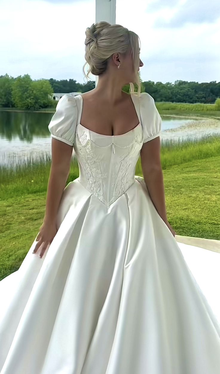 Wedding gown ball gown dress princess bridal dress