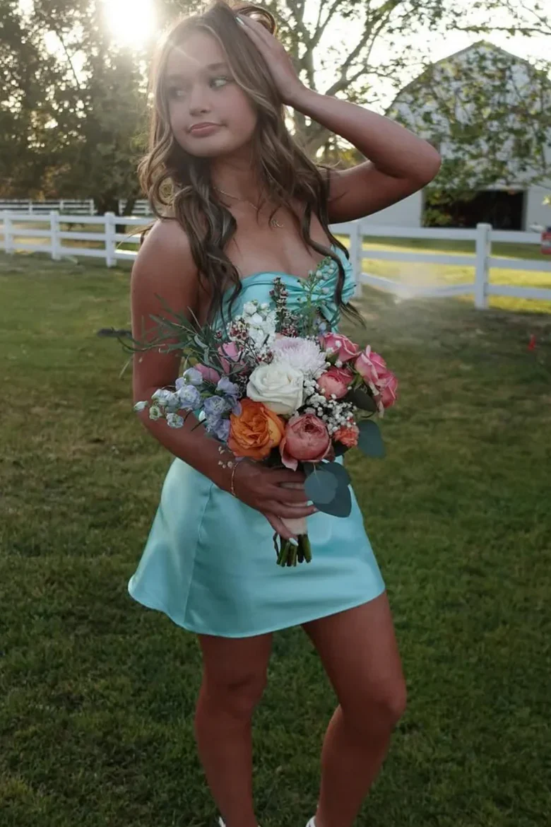 Simple Sweetheart Neck Green Sheath Mini Party Dress Short Graduation Homecoming Dress D210