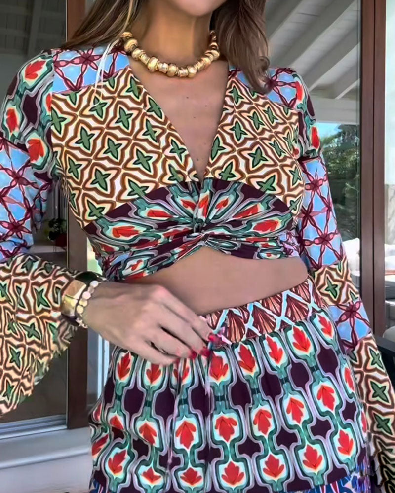 Casual Vacation Printed V-Neck Top & Pants Two-Piece Set - Fashionpara