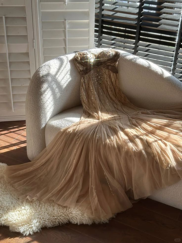 Shiny Vintage Beaded Chiffon Gold Long Prom Dress - Fashionpara