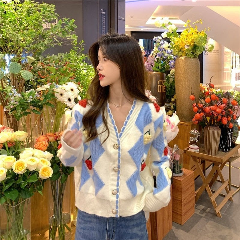 KittenAlarm - Long Sleeve V-Neck Fruits Pattern Sweater