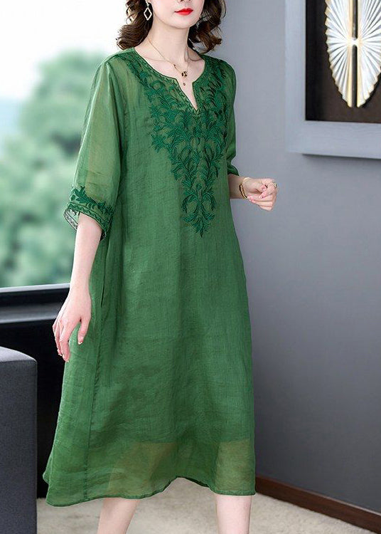 V-Neck Floral Embroidery Three Quarter Sleeve Shift Midi Dress - View 3