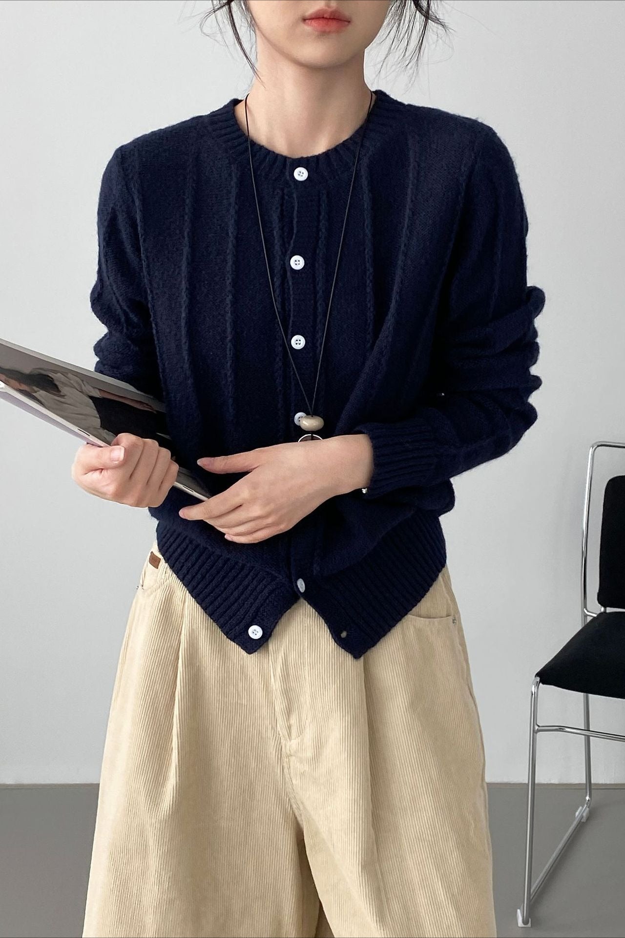 Elegant Wool Knit Cardigan for Cozy Layering and Style