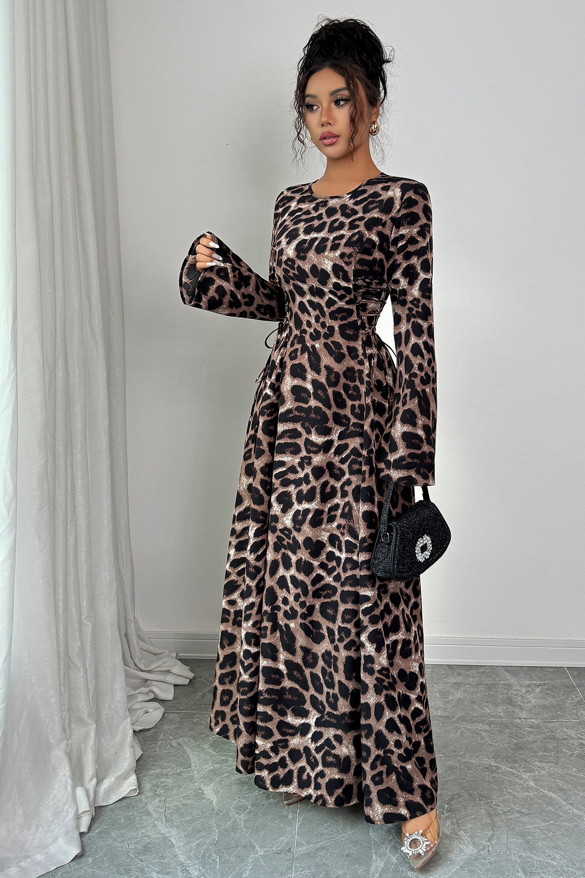 Chic Leopard Long Sleeve Maxi Dress