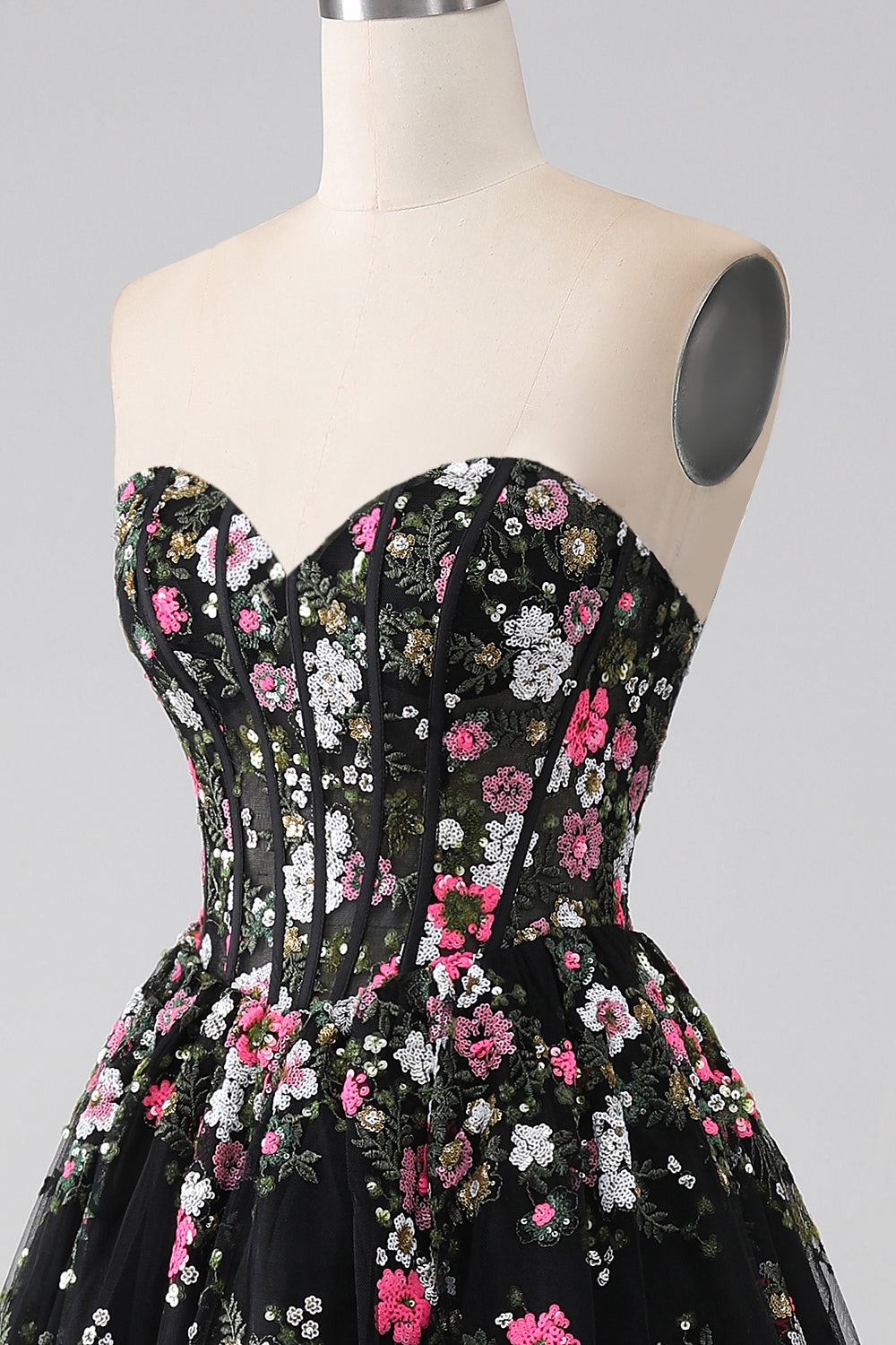 Luxurious Black A Line Sweetheart Corset Prom Dress with Appliques