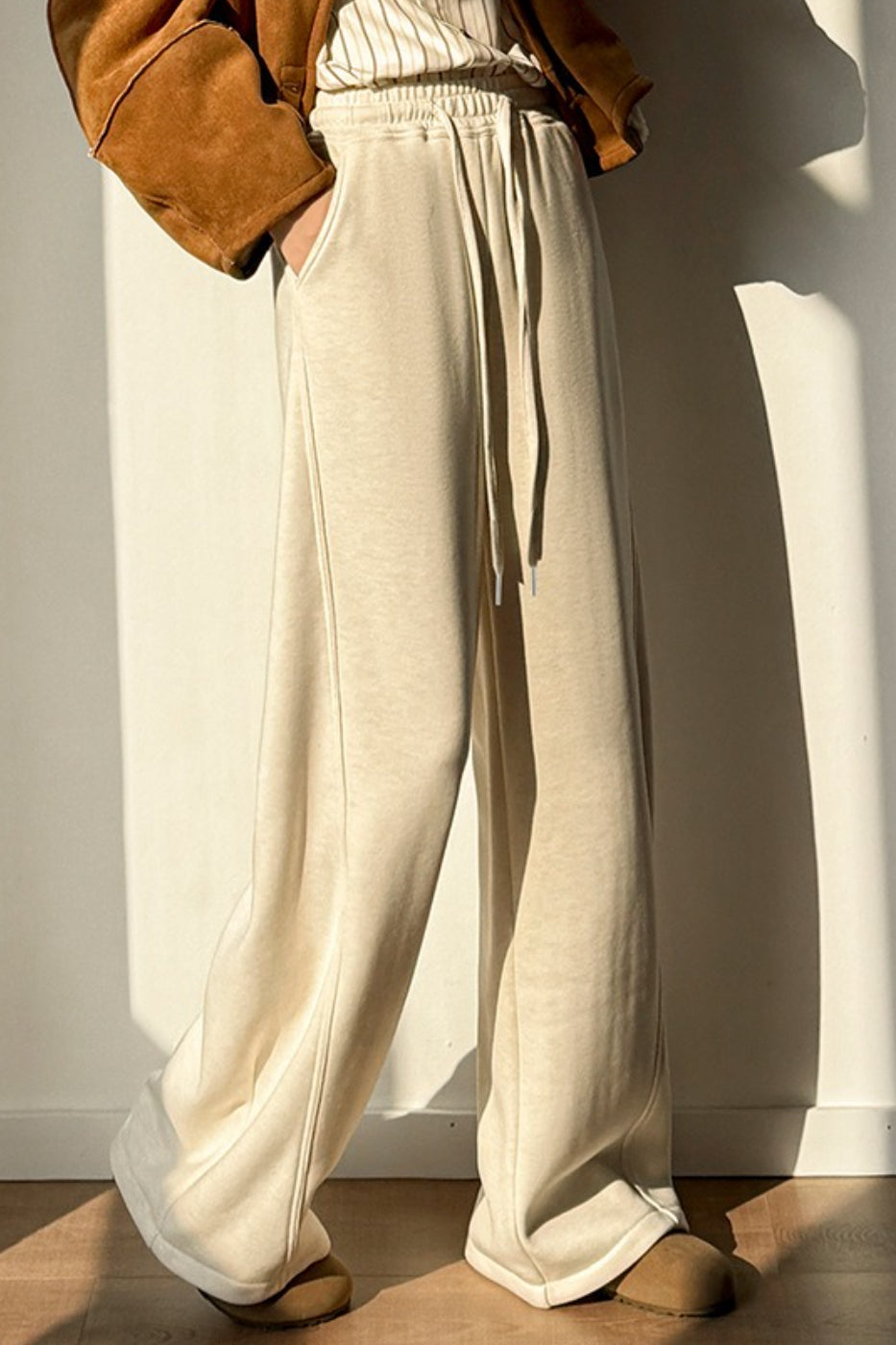 Solid Plush Wool Curved Knit Pants