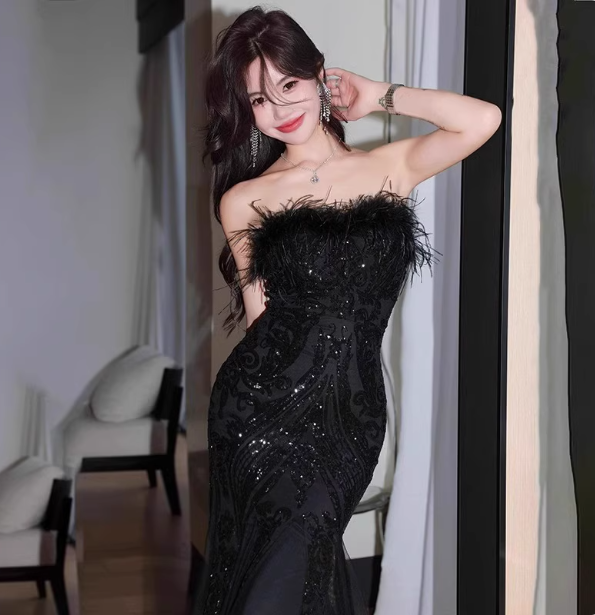 Elegant Black Mermaid Strapless Feather Sequined Tulle Prom Dress Evening Dress P4461