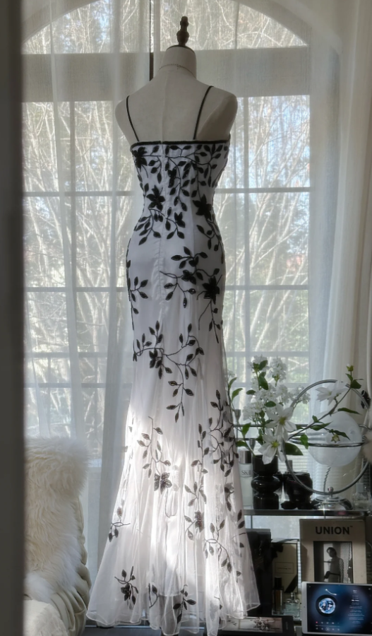 Unique Spaghetti Straps White Chiffon Black Beaded Mermaid Long Evening Dress Formal Birthday Party Dress D1793