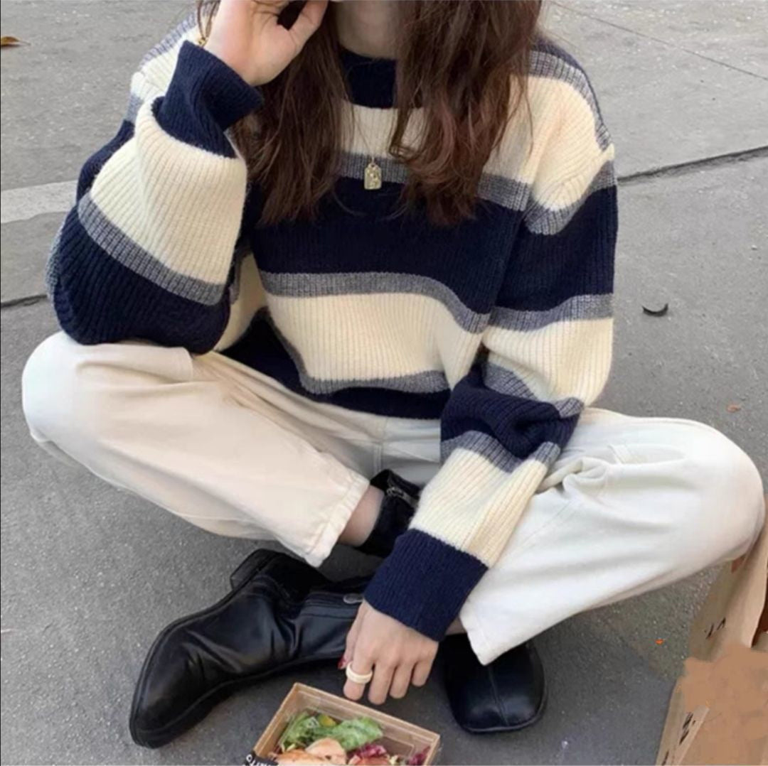 KittenAlarm - Classic O-Neck Knitted Striped Sweater