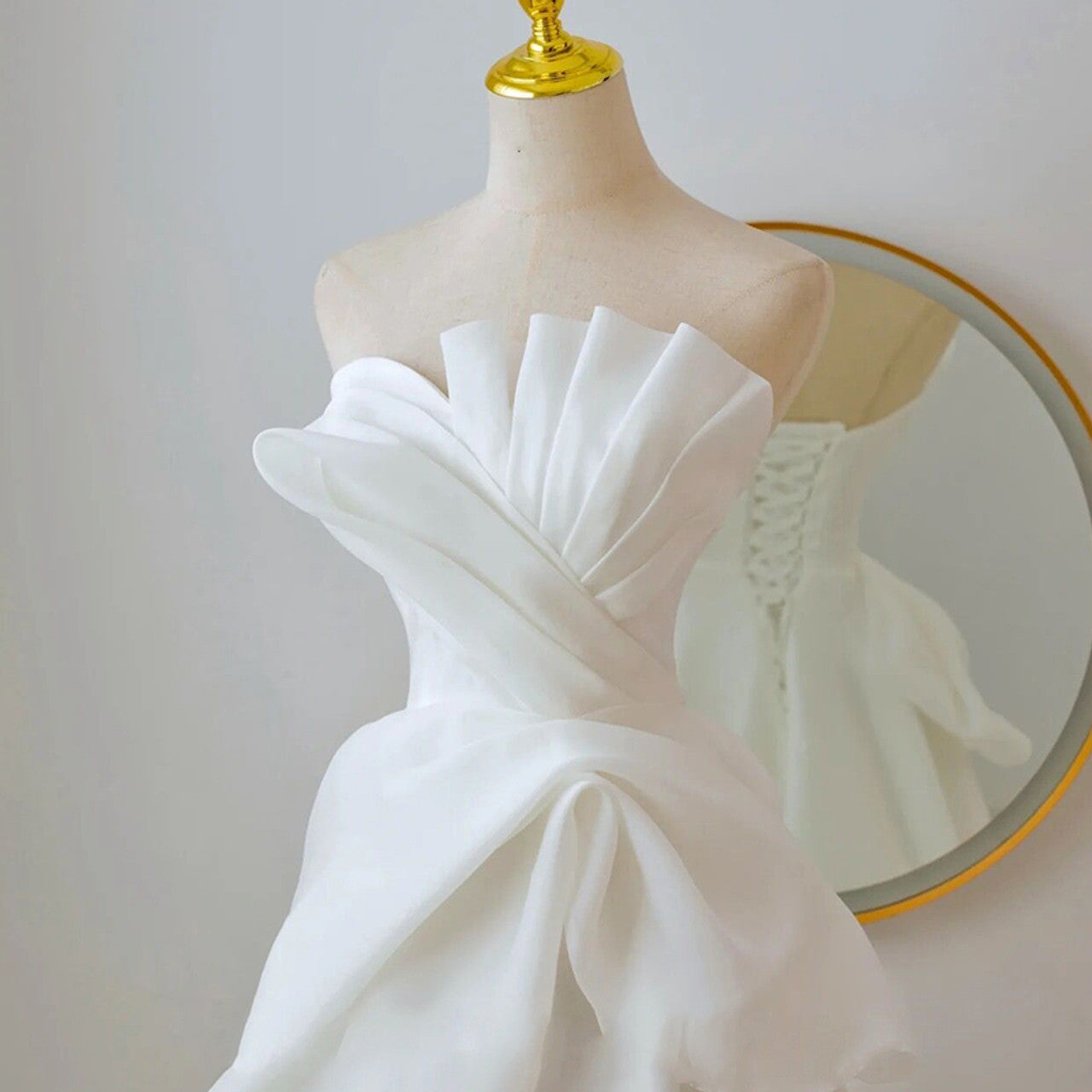 White Organza Strapless Pleats Wedding Dress