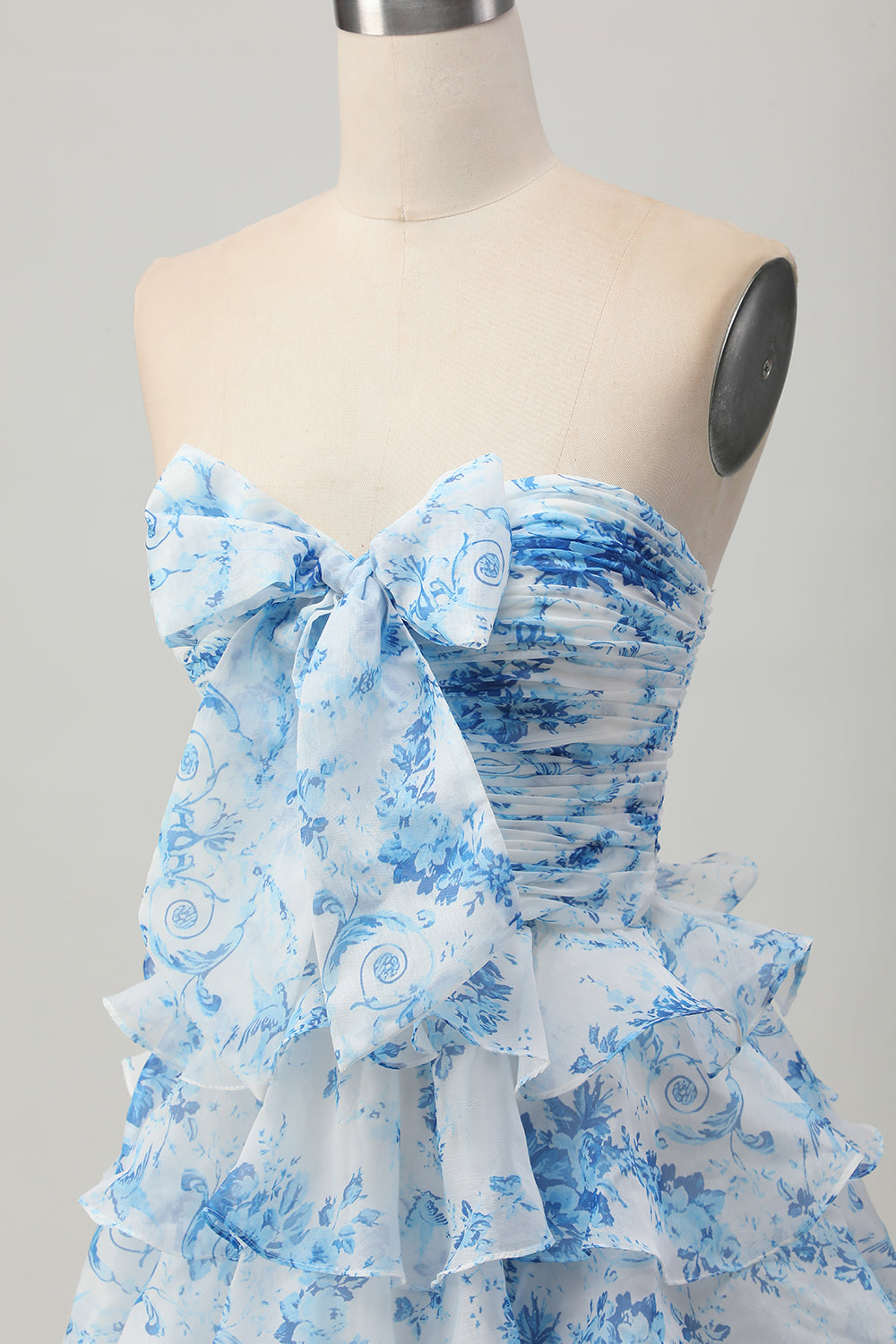 White Blue Flower A-line Strapless Tiered Mini Homecoming Dress with Front Bow