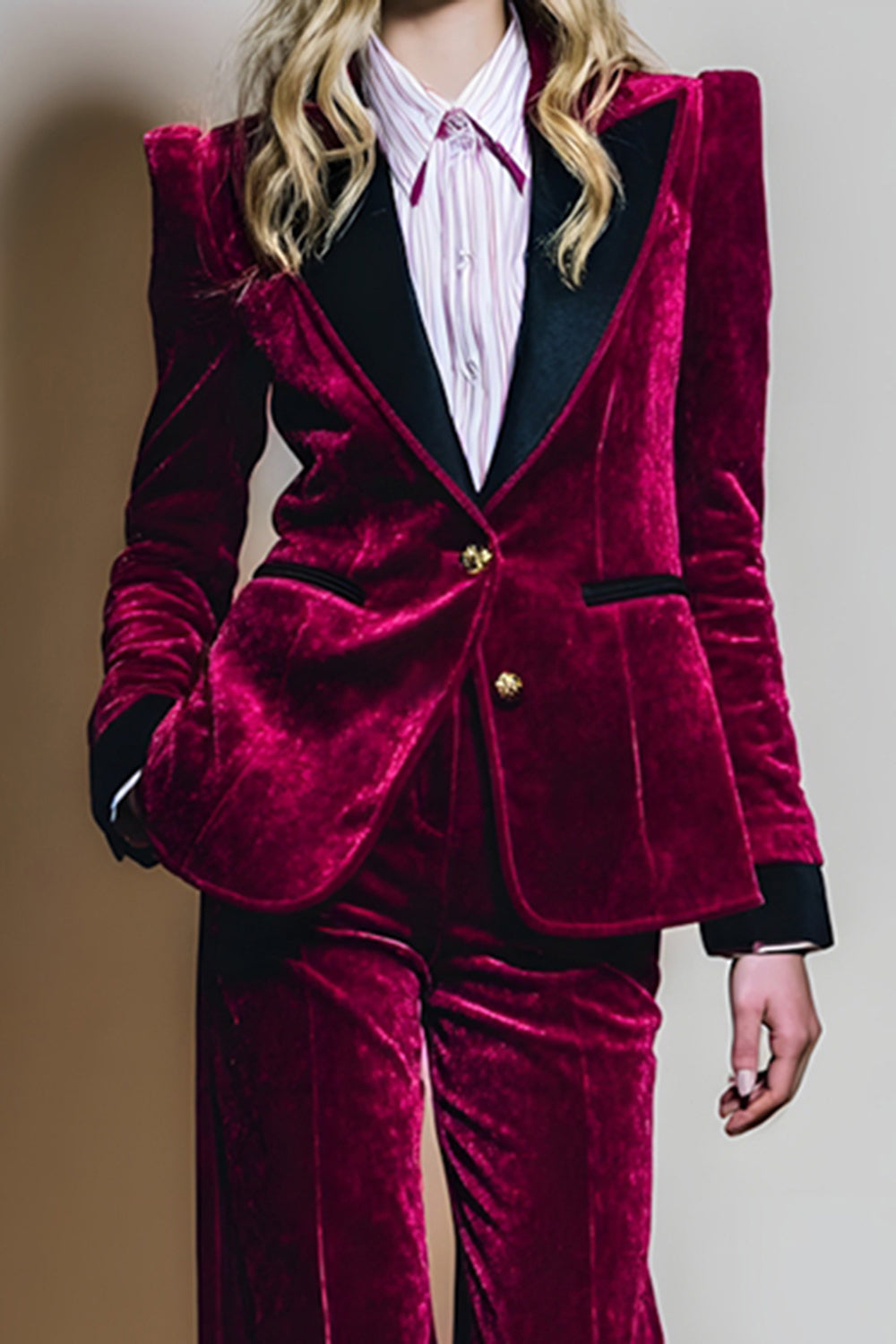 Burgundy 2 Piece Velvet Peak Lapel Long Sleeves Prom Suits