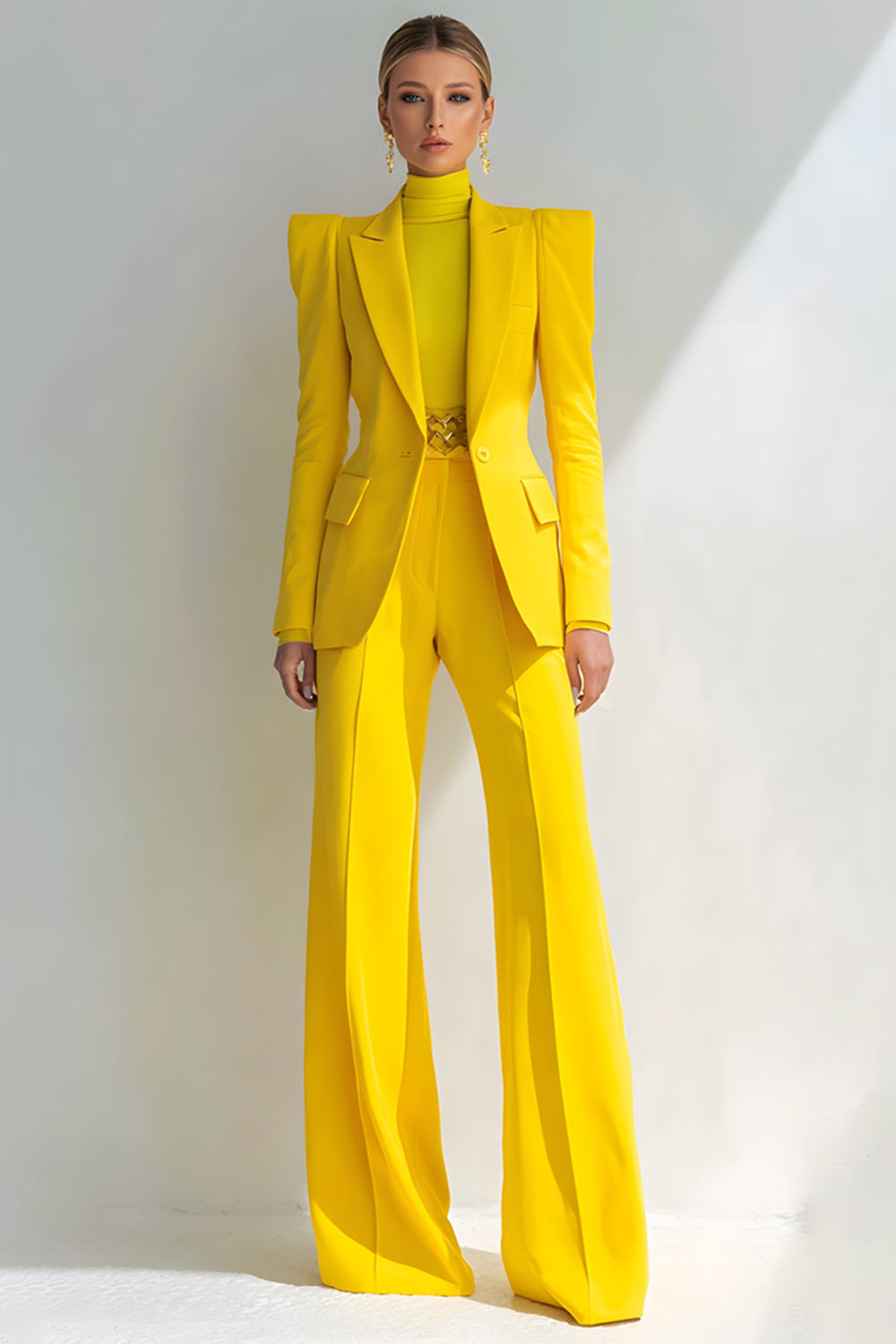 Yellow 2 Piece One Button Peak Lapel Prom Suits with Sleeves
