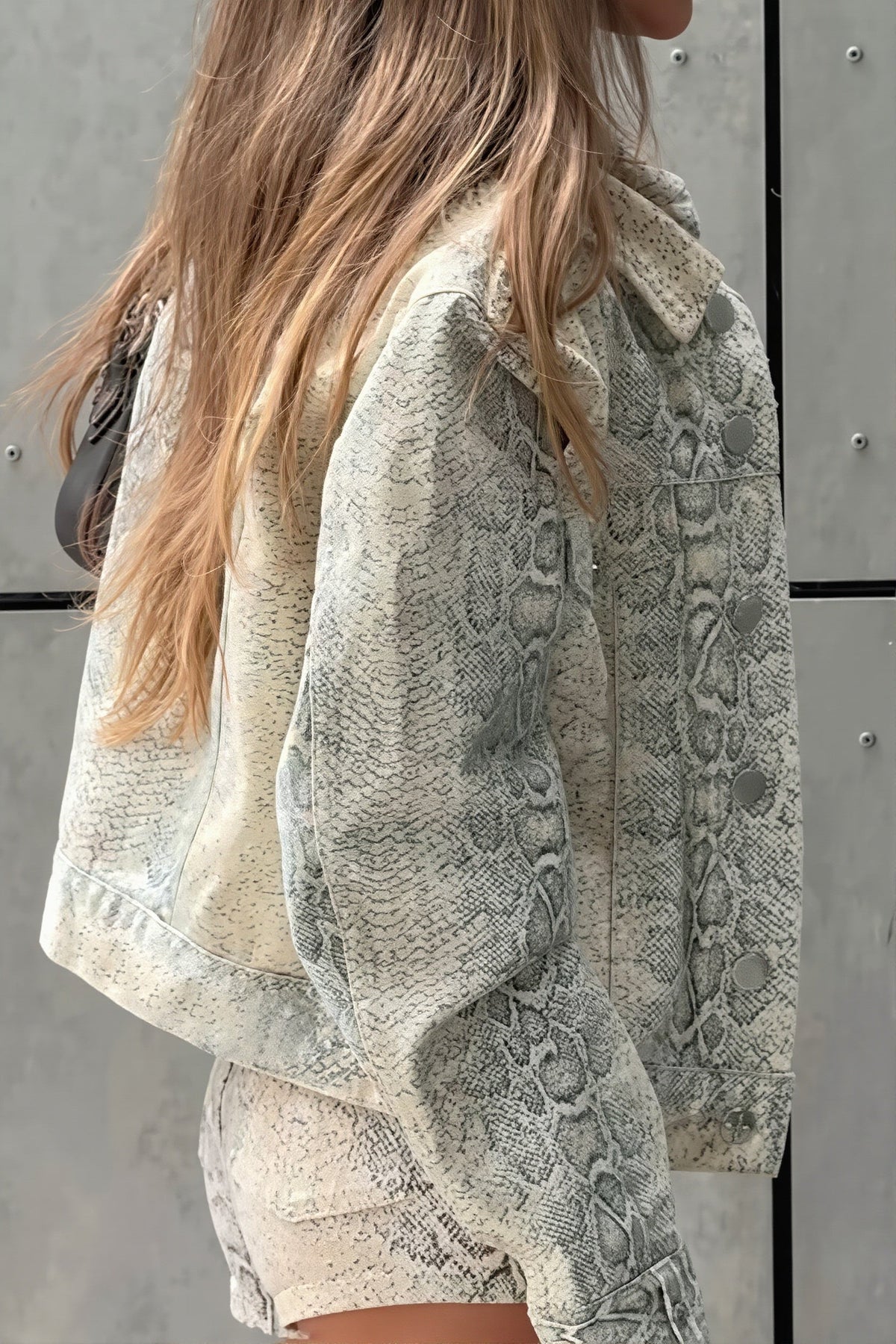 Snake Print Washed Cropped Jacket 4