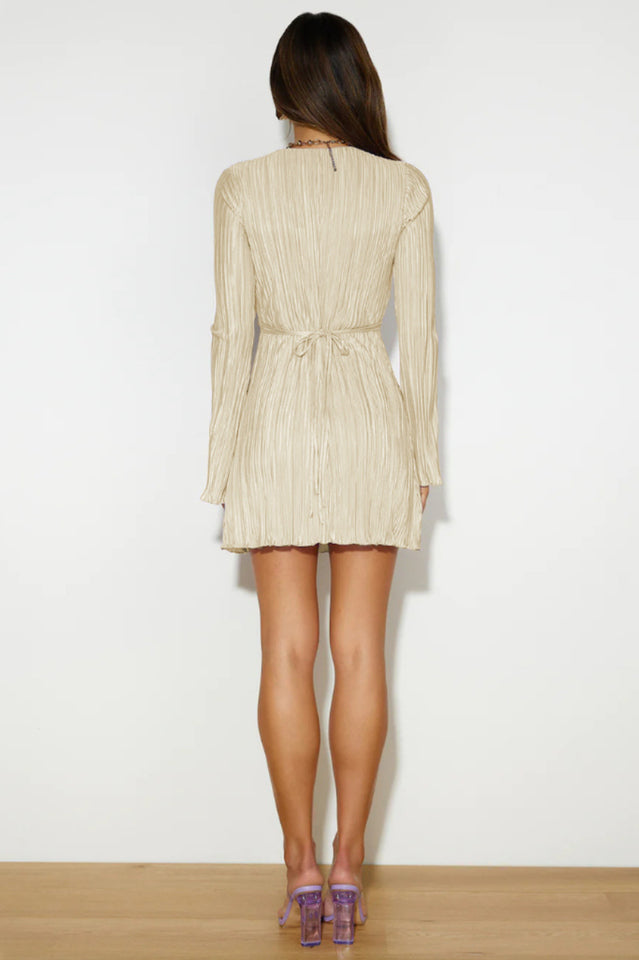 Plissé V-Neck Bell Sleeve Keyhole Mini Dress 31