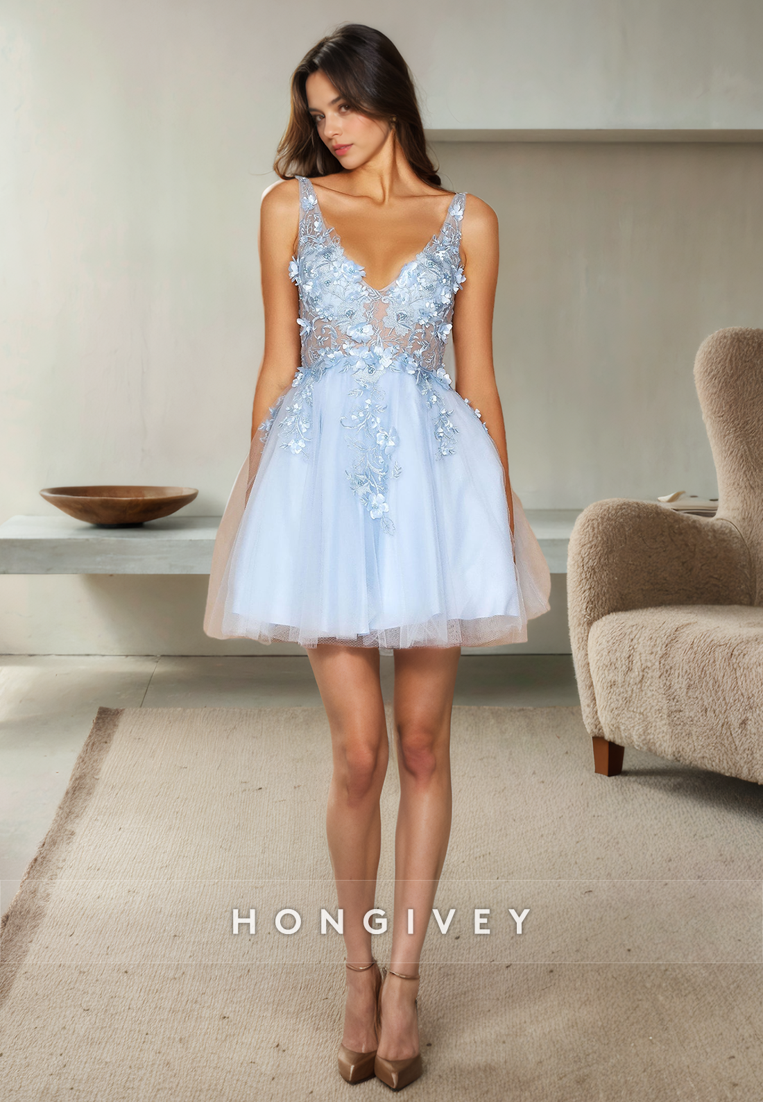 Chic Tulle A-Line V-Neck Sleeveless Lace Applique Short Homecoming Dress