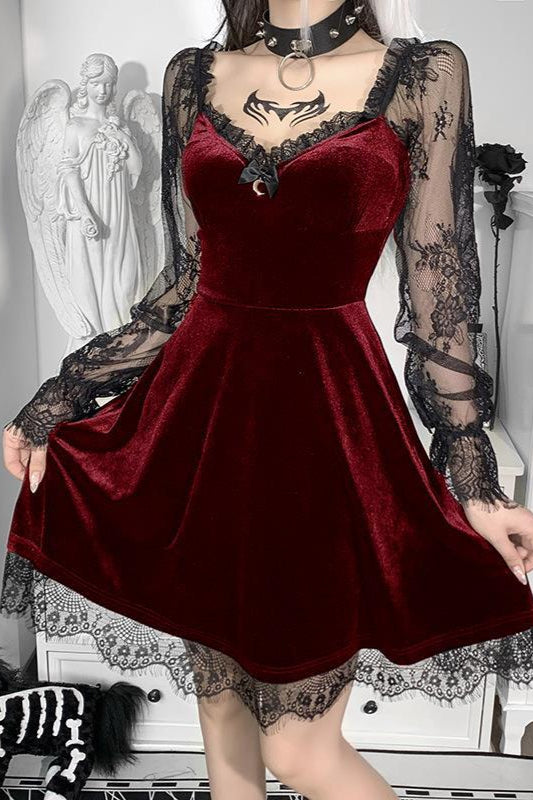 Bust Curve Gothic Dress