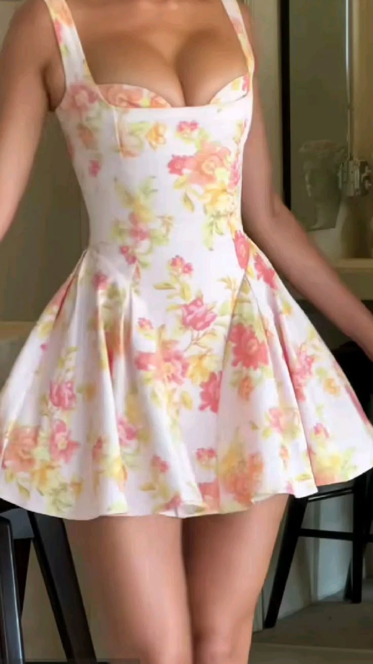 Chic Satin Print Floral A Line Short 18th Birthday Outfits Formal Graduation Homecoming Dress D249