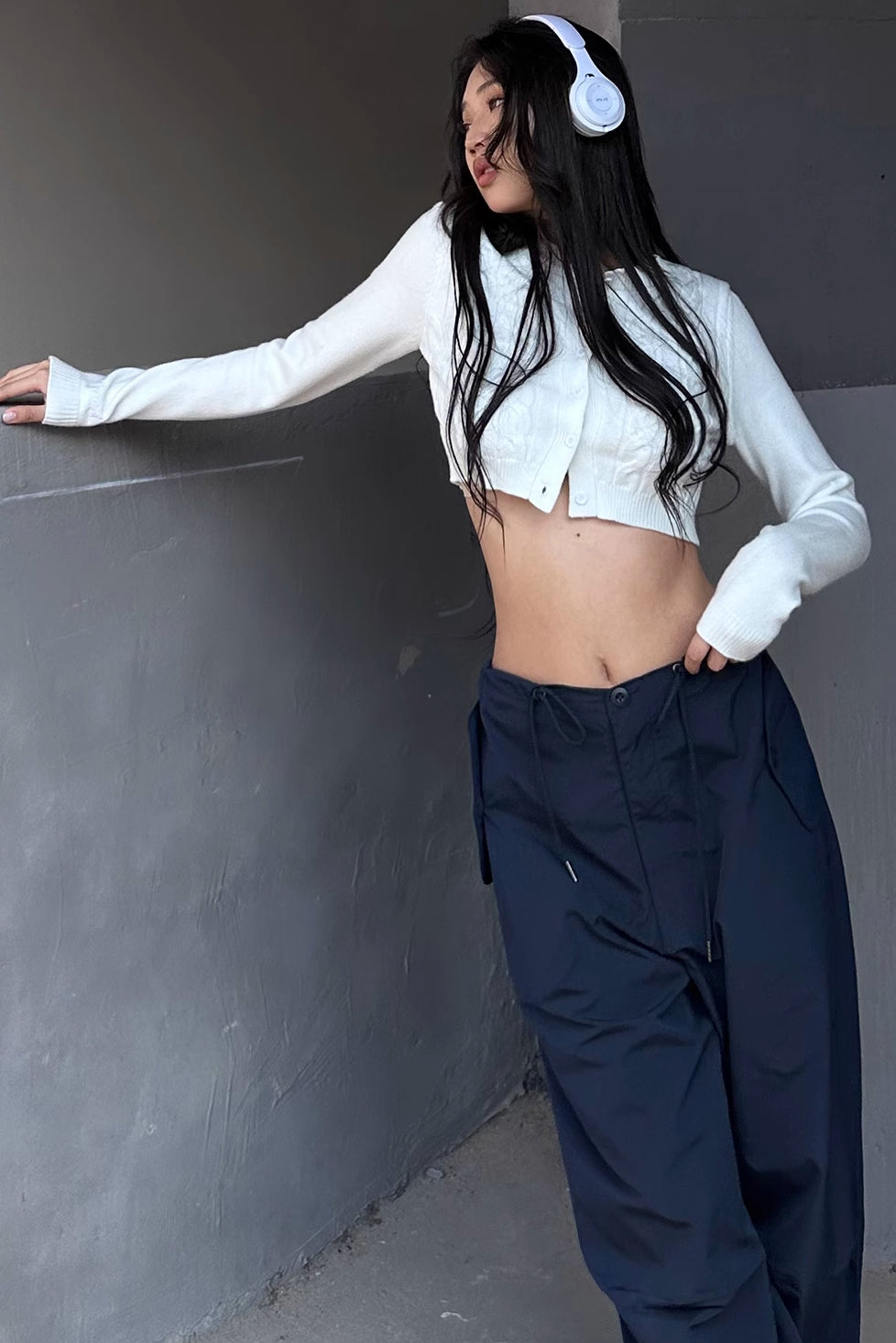 Cable Knit Solid Crop Sweater - Cozy Style for Every Season