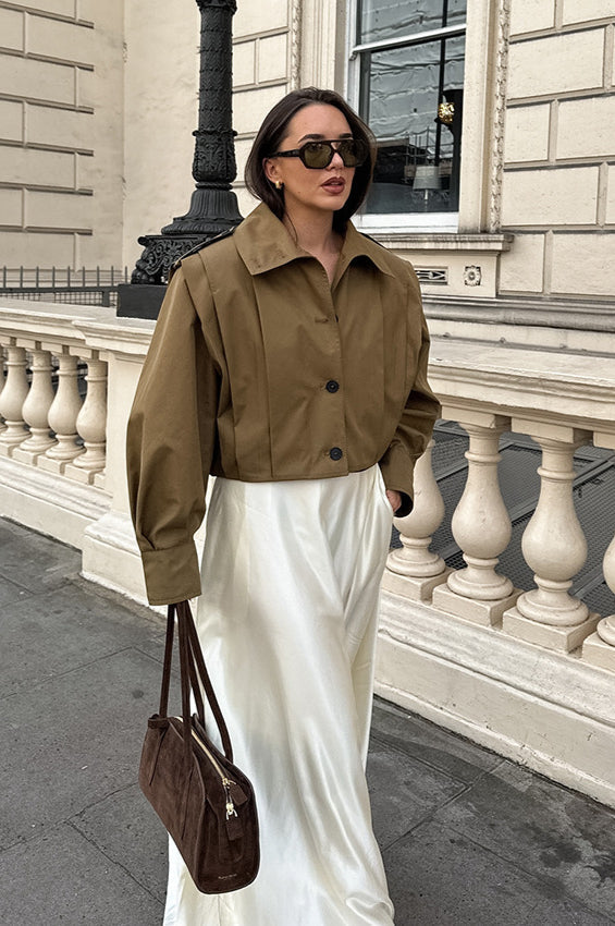 Chic Pleated Short Coat for Effortless Style and Elegance