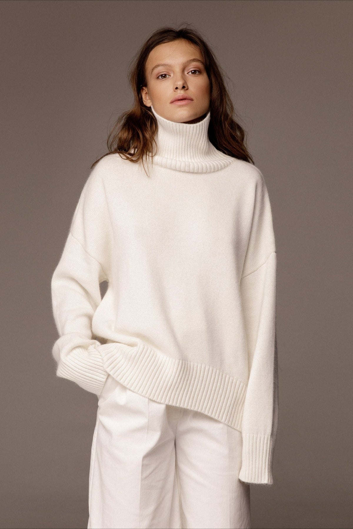 Relaxed Ribbed Turtleneck Knit Sweater 5