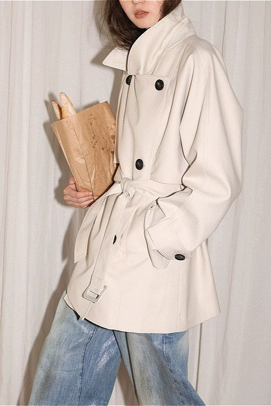 Elegant Twill 3D-Silhouette Collared Short Trench Coat