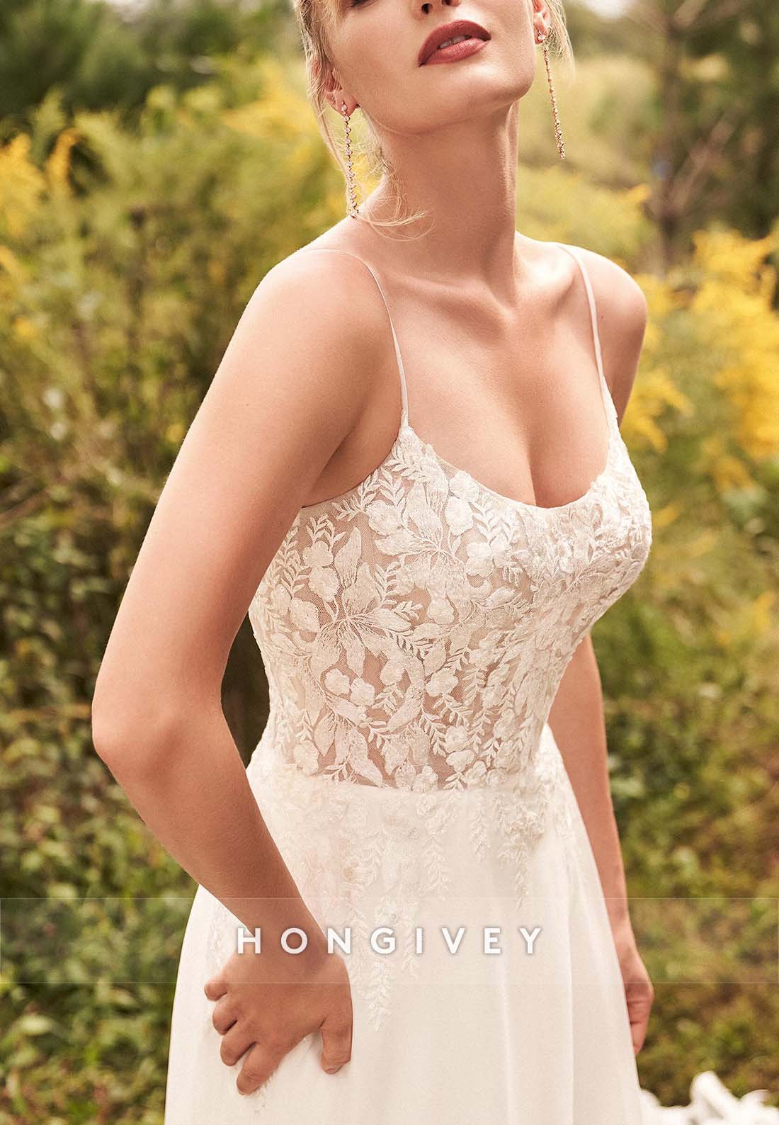 Sleeveless Spaghetti Straps Lace Pleated A-line Chapel Train Wedding Dresses