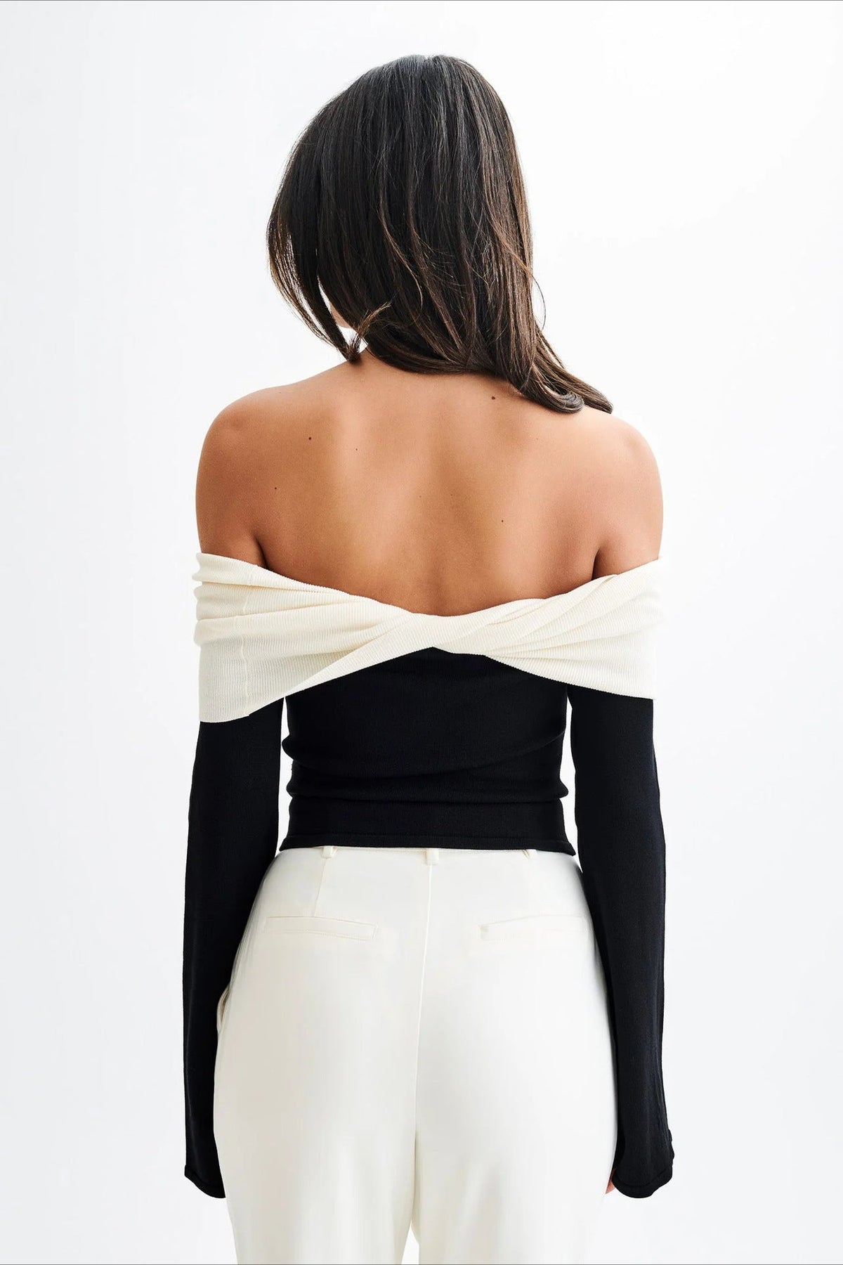 Off-Shoulder Fitted Knit Sweater 2