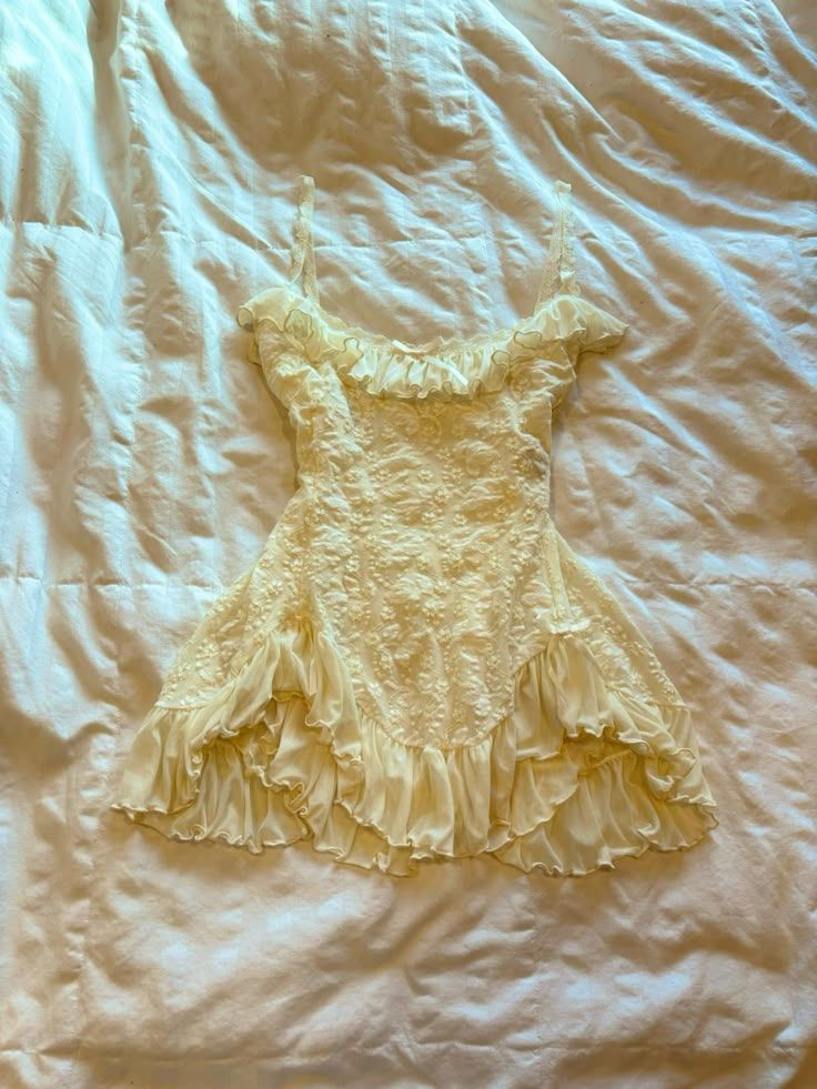 Cute Spaghetti Straps Yellow Lace Short Prom Dress Formal Homecoming Dress D109