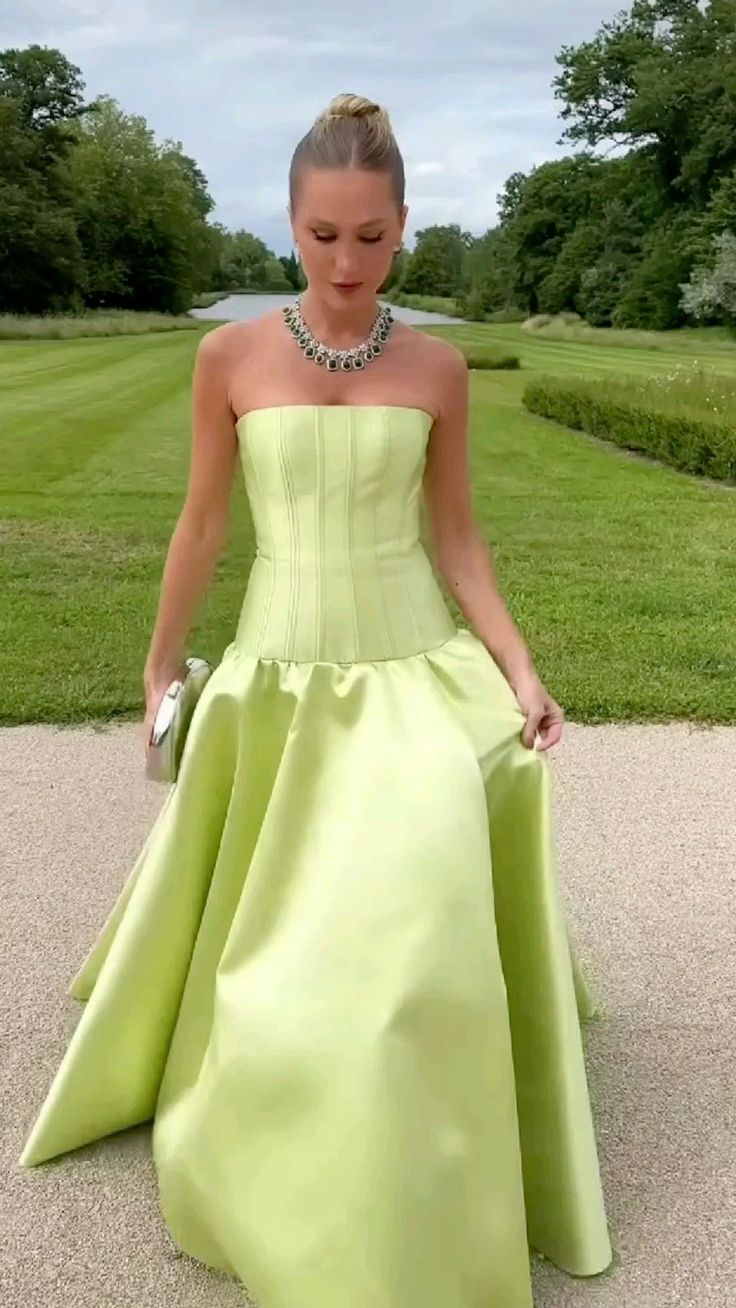 Stylish Lemon Green Strapless Satin Mermaid Long Evening Dress Birthday Outfits D1347