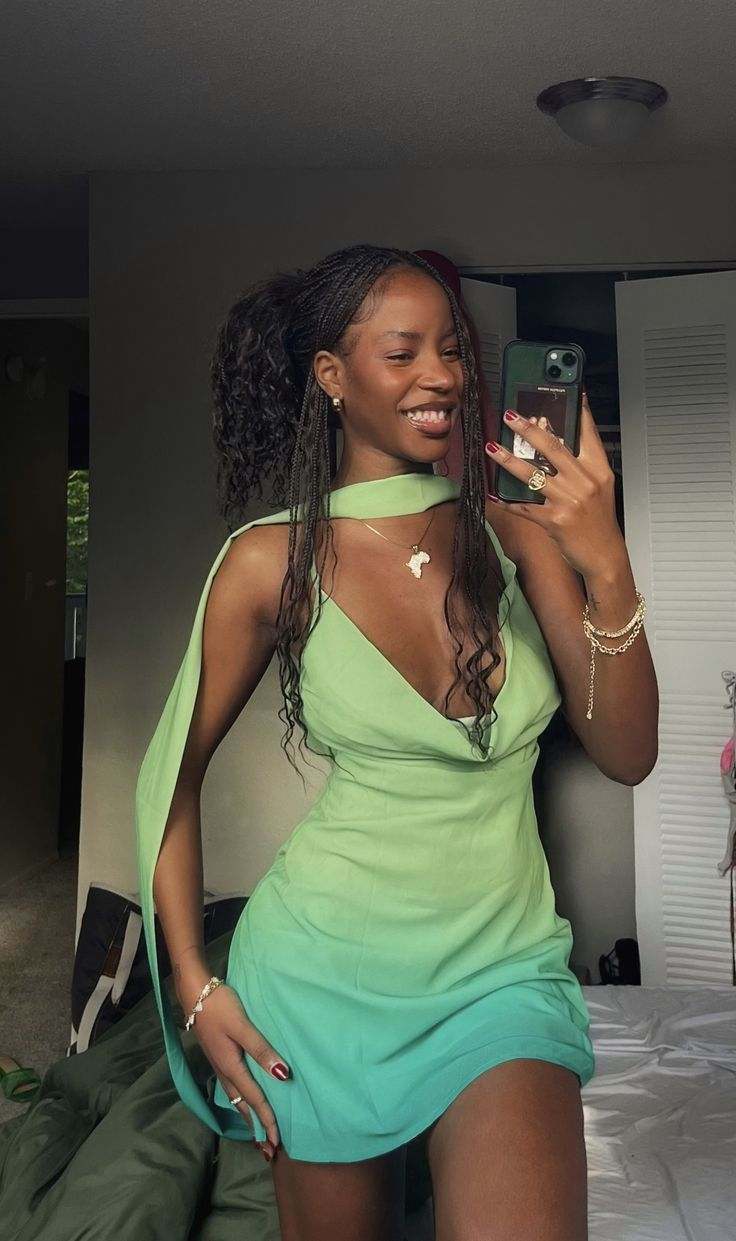 Ombre Green Spaghetti Straps Chiffon Short Party Dress Pretty Homecoming Dress 20th Birthday Outfits D613