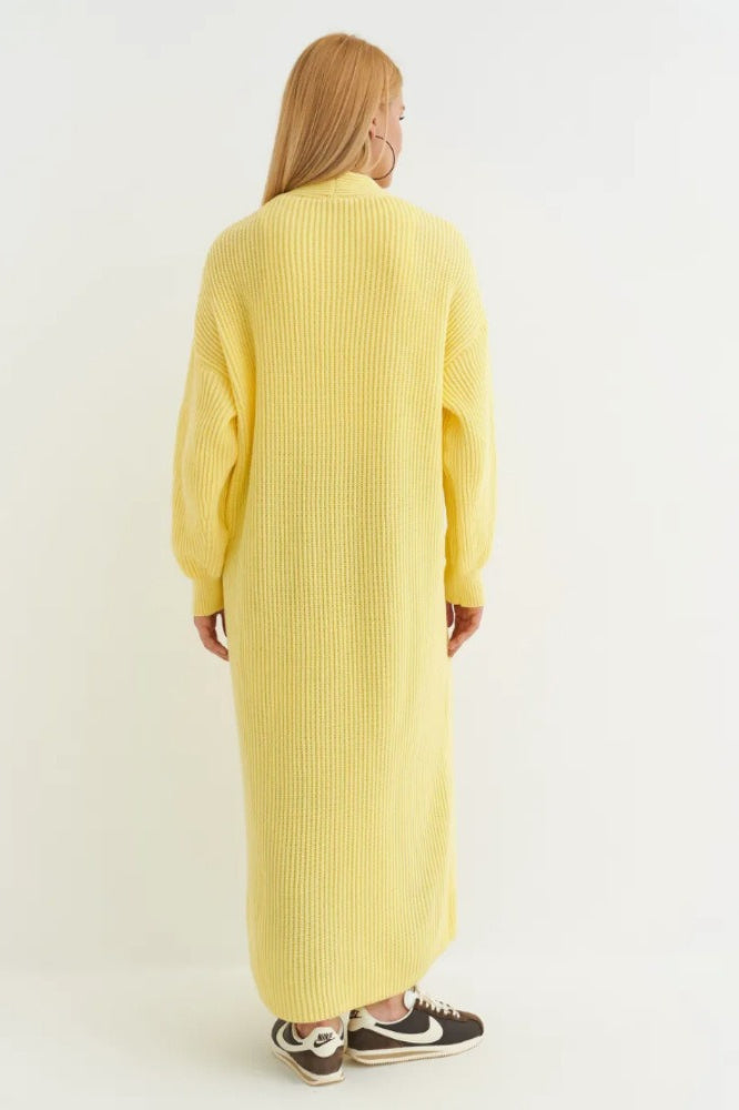 Chic Long-Length Knit Cardigan for Cozy Layering Style