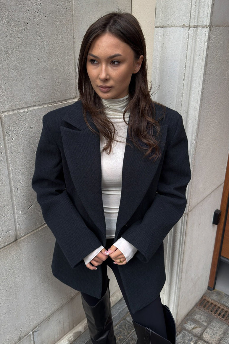 Notched Lapel Belted Tailored Blazer 11