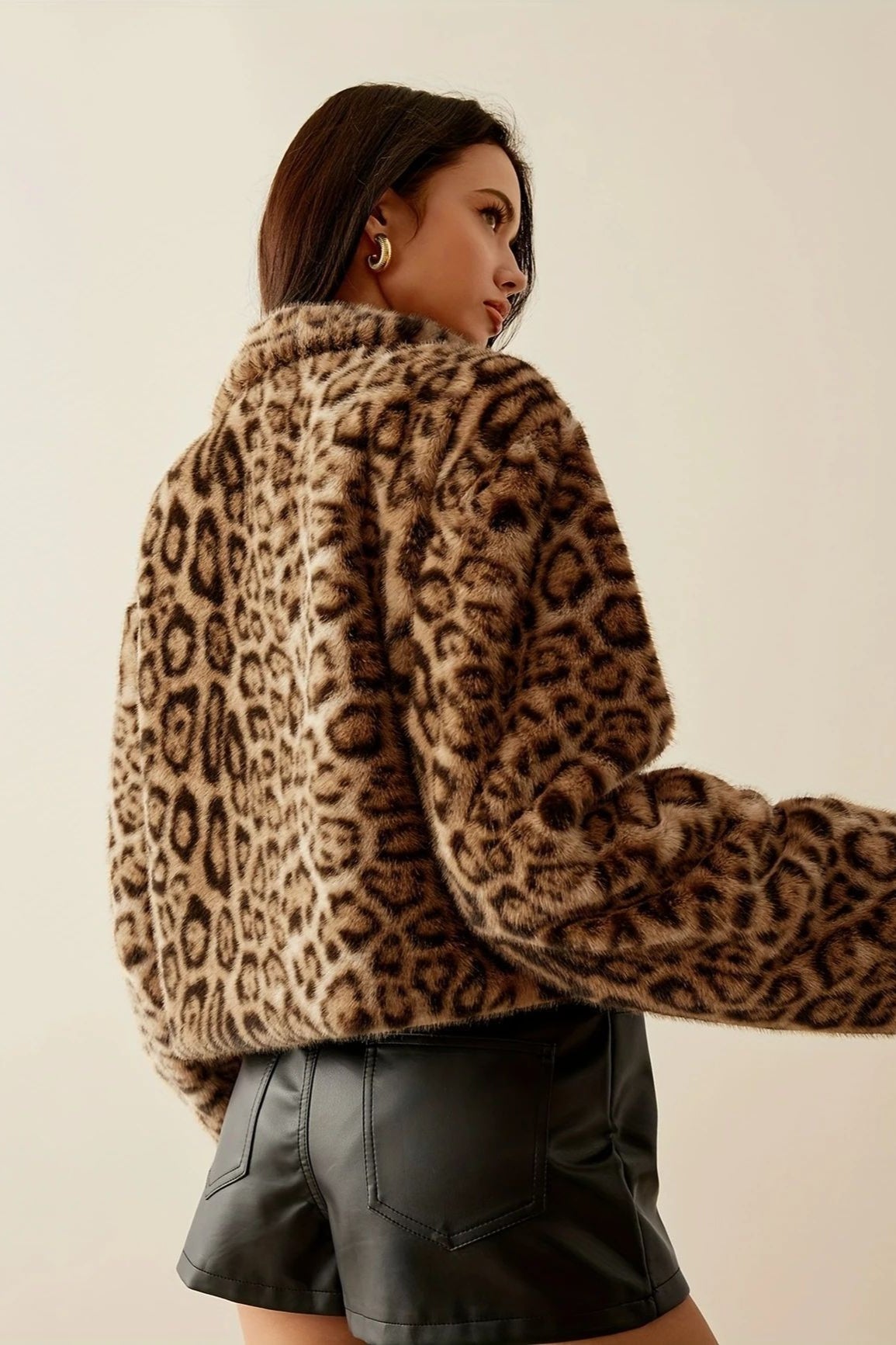 Luxurious Fleece Leopard Print Notch Collar Short Coat