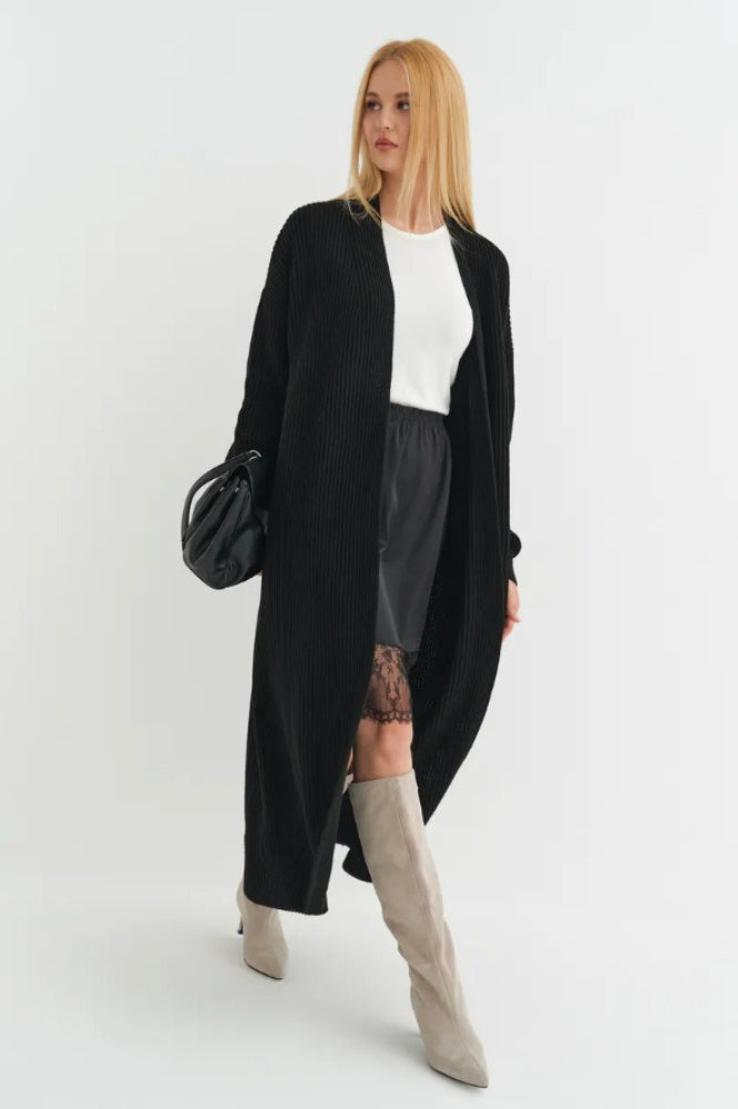 Chic Long-Length Knit Cardigan for Cozy Layering Style