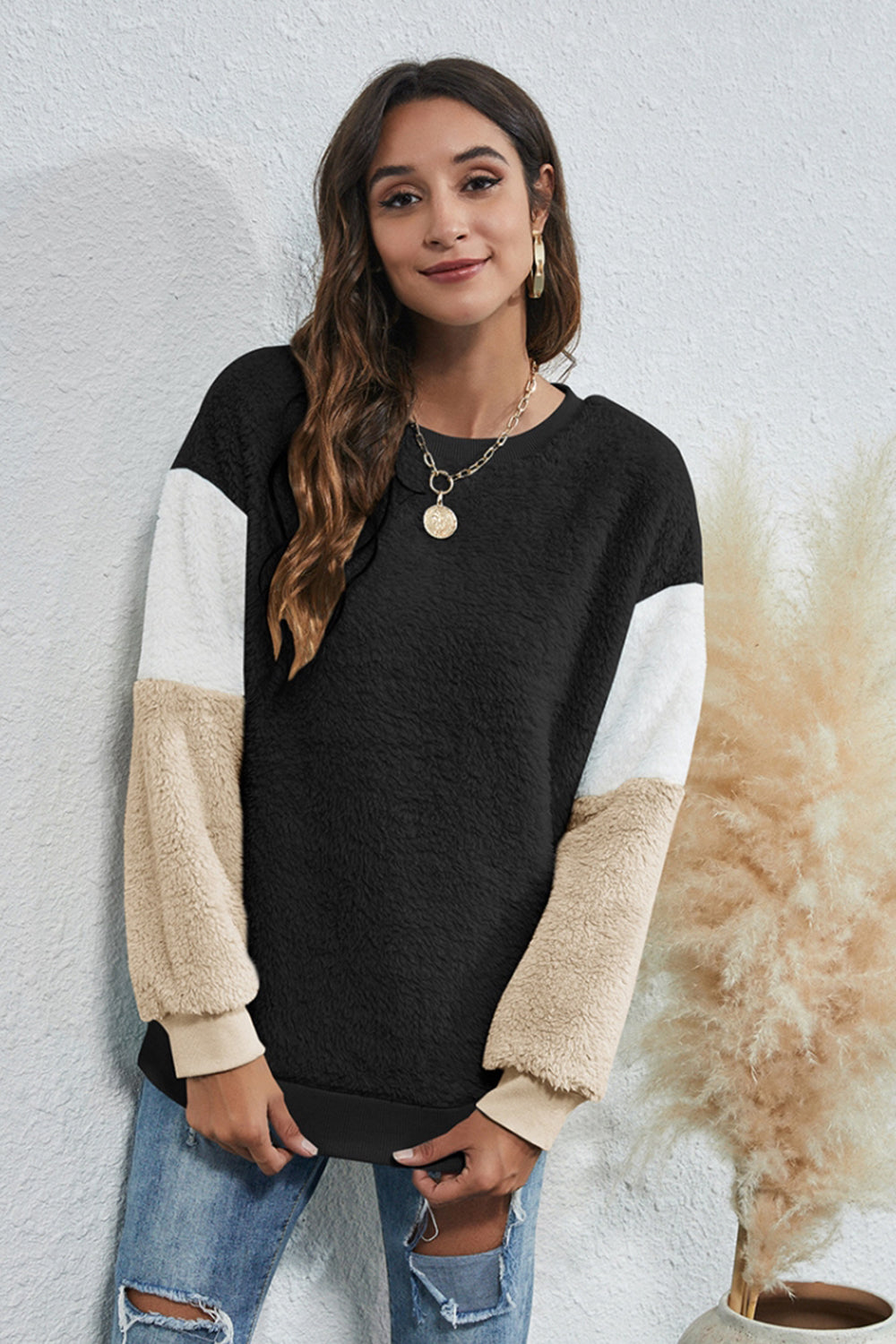 RadyRin Stylish Round Neck Three-Color Sweater for Elegance