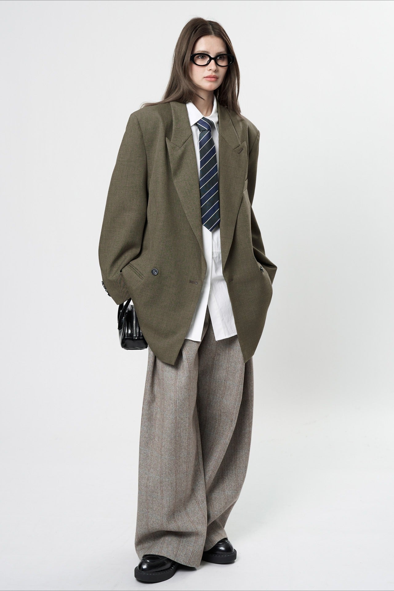 Structured Wide Shoulder Blazer