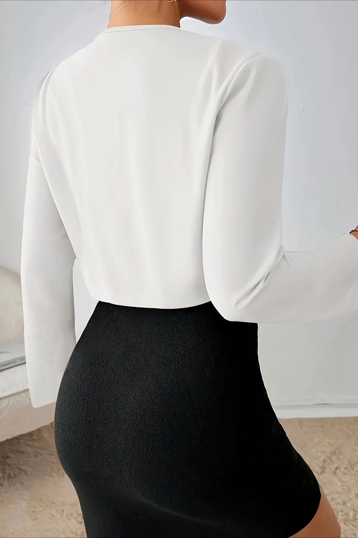 Collarless Pleated Cropped Jacket 3