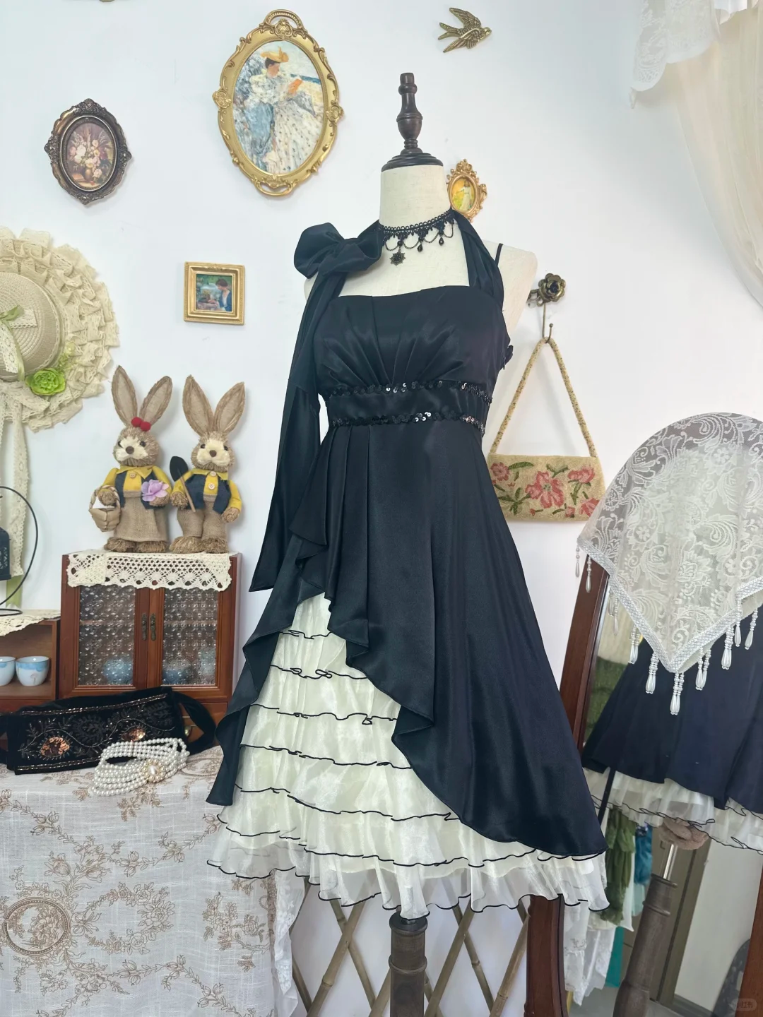 Vintage Black Halter Satin Formal Homecoming Dress Short Party Dress D529