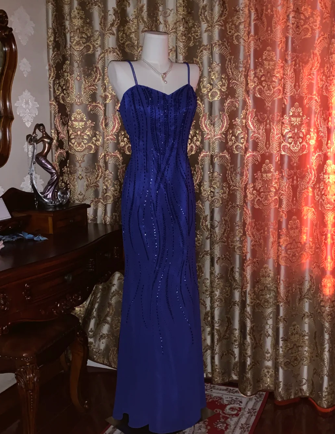 Gorgeous Spaghetti Straps V Neck Blue Satin Beaded Long Birthday Party Dress Formal Evening Gown D1752