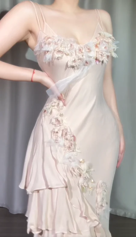 Glamorous Spaghetti Straps Light Pink Satin Appliques Layered Mermaid Prom Dress Evening Dress D1321