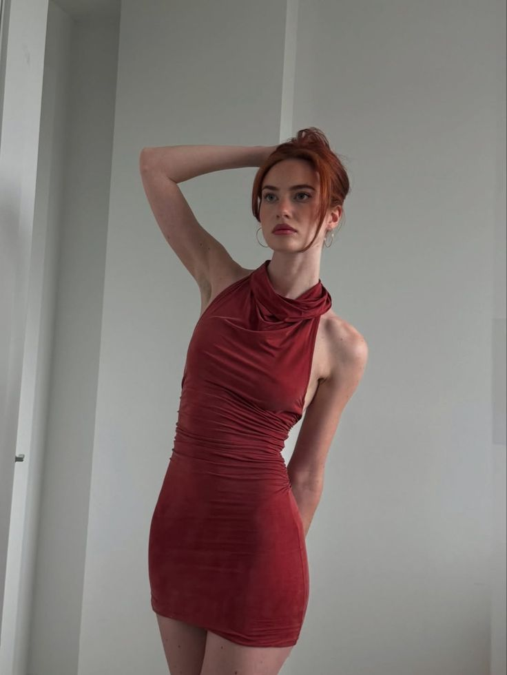 Pretty Halter Burgundy Satin Sheath Cocktail Dress Short 19th Birthday Outfits Homecoming Dress D638
