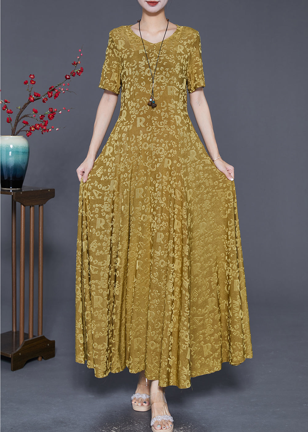 Jacquard Letter Print Scoop Neck Short Sleeve A-Line Maxi Dress