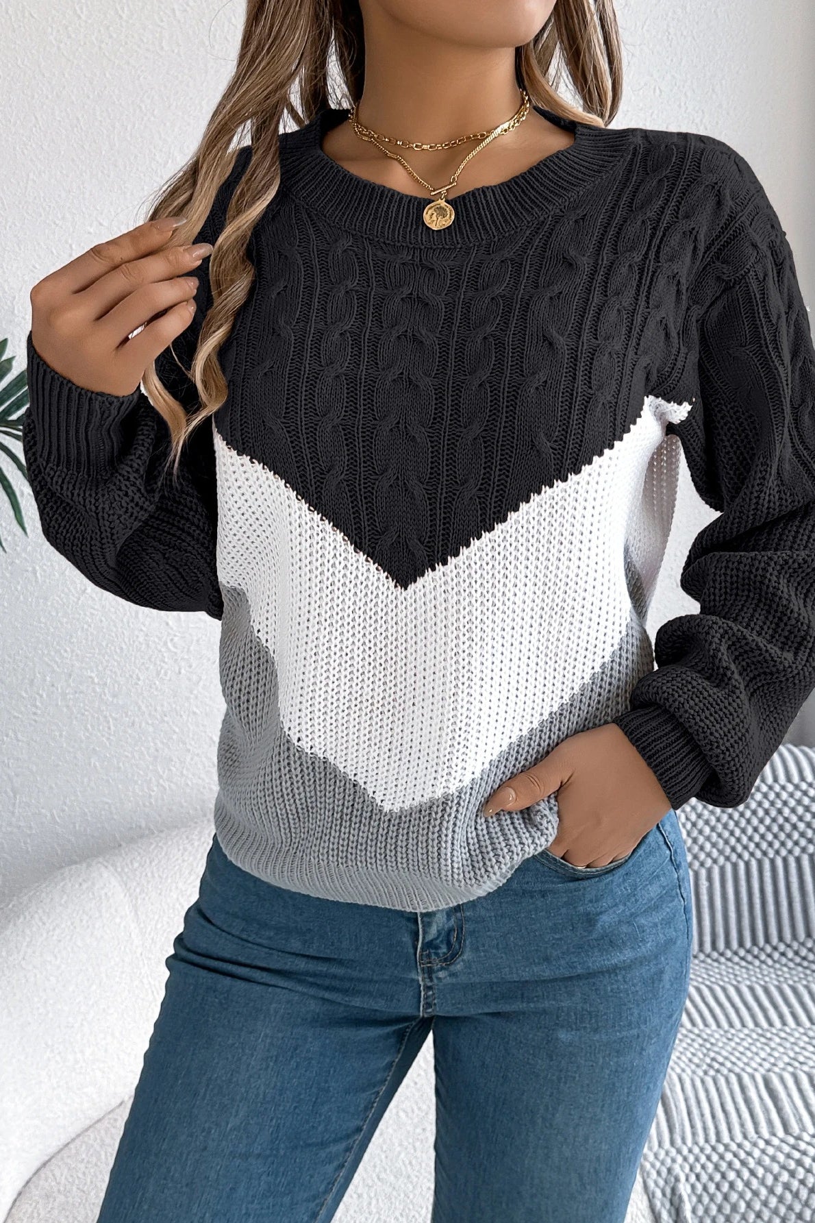 Colorblock Round Neck Pullover Sweater 5